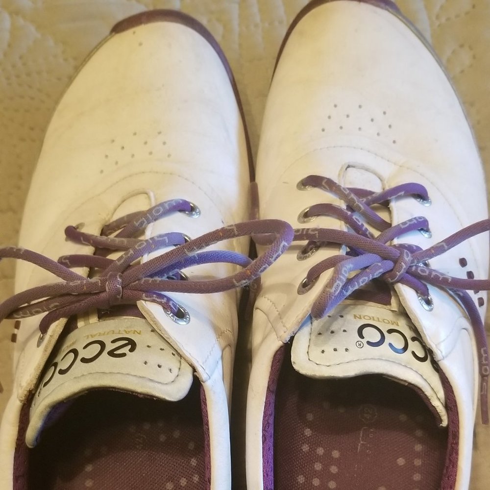 Ecco womens golf shoes size 42 Purple - Broken in and comfy! Great for walking!